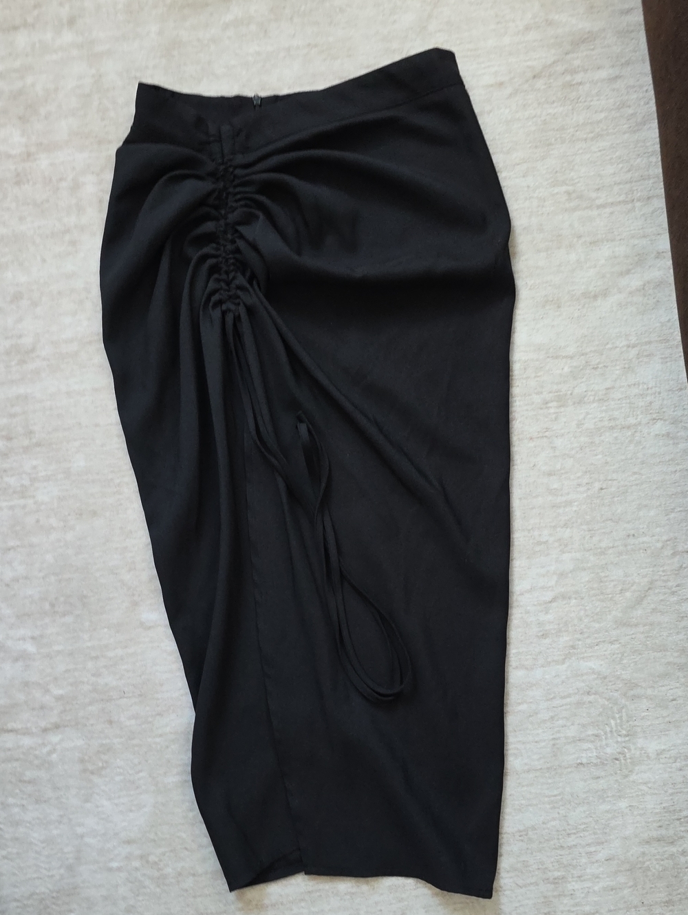 PrettyLittleThing Black Ruched Drawstring Midi Skirt